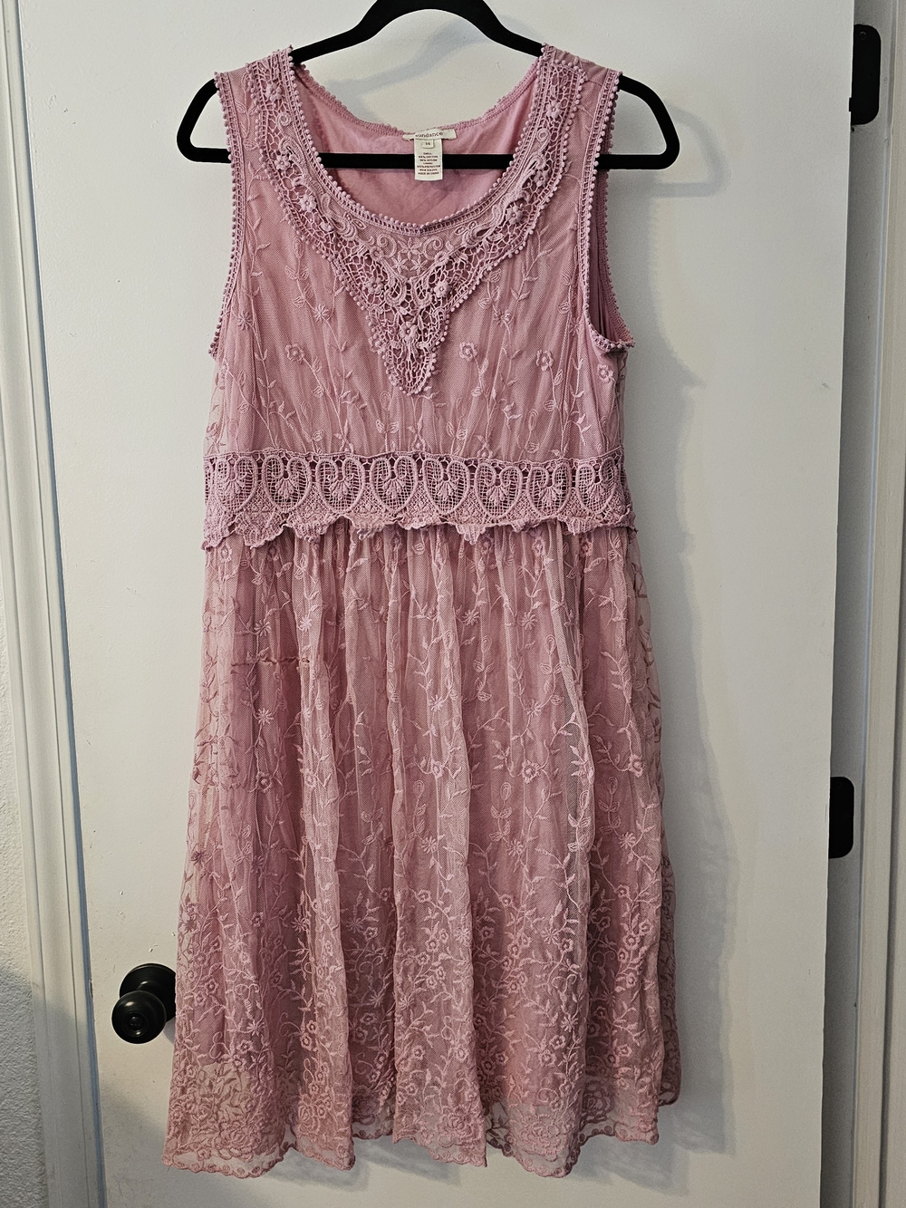 Sundance Dusty Pink Lace Overlay Dress **flawed** Size 14